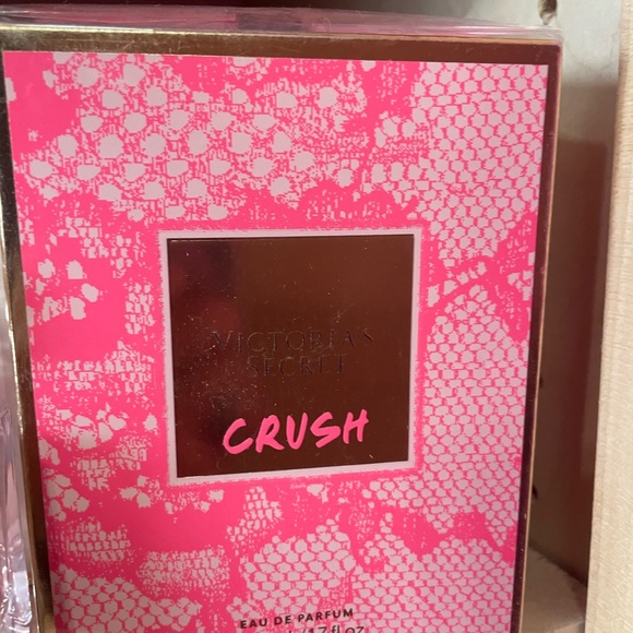 Crush - Picture 3 of 3